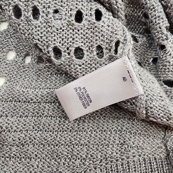 Jennifer Lopez Silver Gray Metallic Knit Sweater Size Medium NWT - Picture 6 of 6
